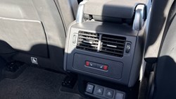 2024 (74) LAND ROVER DISCOVERY 3.0 D300 Dynamic HSE 5dr Auto 5352450