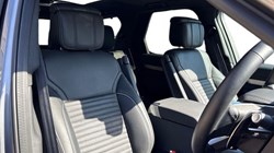 2024 (74) LAND ROVER DISCOVERY 3.0 D300 Dynamic HSE 5dr Auto 5352421