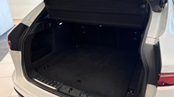 2022 (22) JAGUAR F-PACE 2.0 D200 R-Dynamic Black 5dr Auto AWD 4683032