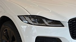 2022 (22) JAGUAR F-PACE 2.0 D200 R-Dynamic Black 5dr Auto AWD 4683009