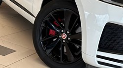 2022 (22) JAGUAR F-PACE 2.0 D200 R-Dynamic Black 5dr Auto AWD 4683037