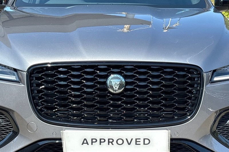2024 (74) JAGUAR F-PACE 2.0 P400e R-Dynamic HSE Black 90th Anniv 5dr Auto 5360967