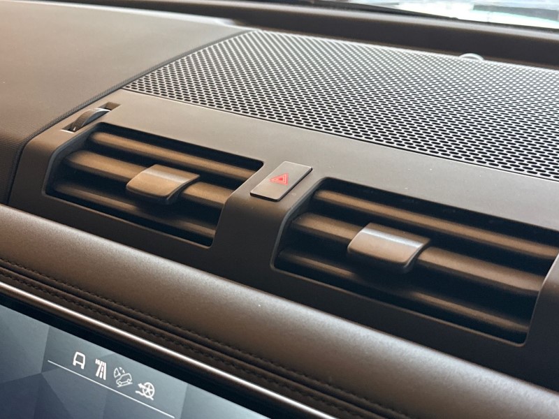 2025 (75) LAND ROVER DEFENDER 3.0 D250 X-Dynamic SE 110 5dr Auto 5126312