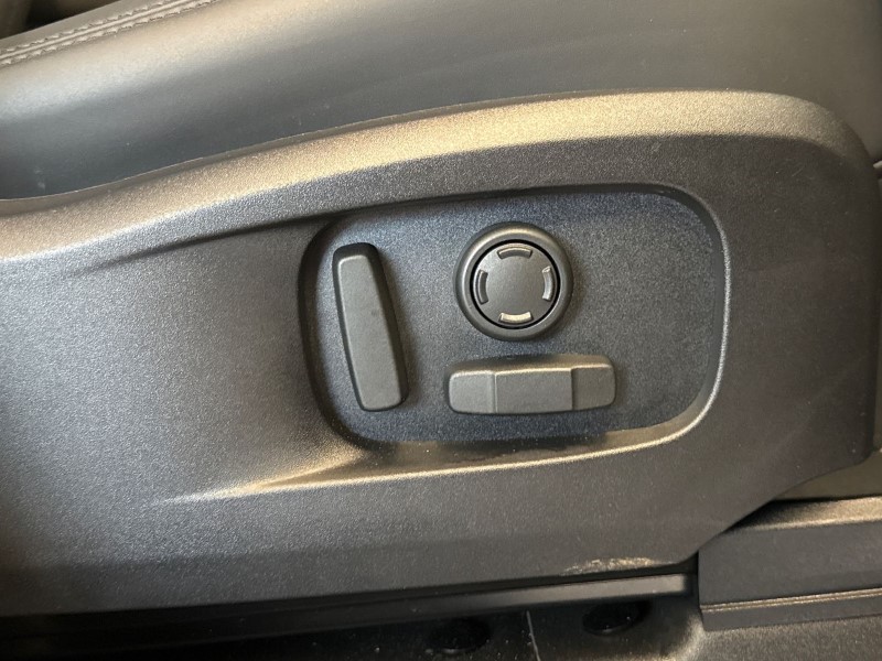 2025 (75) LAND ROVER DEFENDER 3.0 D250 X-Dynamic SE 110 5dr Auto 5126301