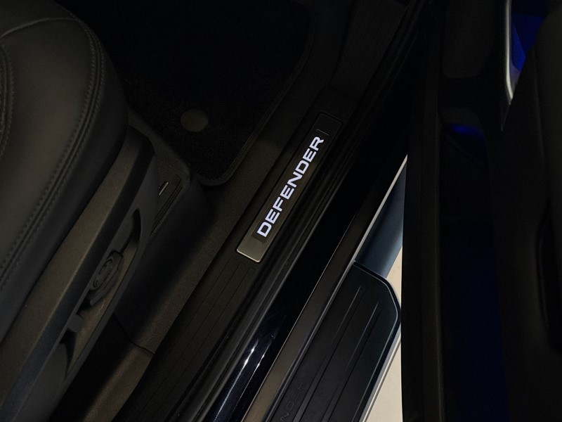 2025 (75) LAND ROVER DEFENDER 3.0 D250 X-Dynamic SE 110 5dr Auto 5126314