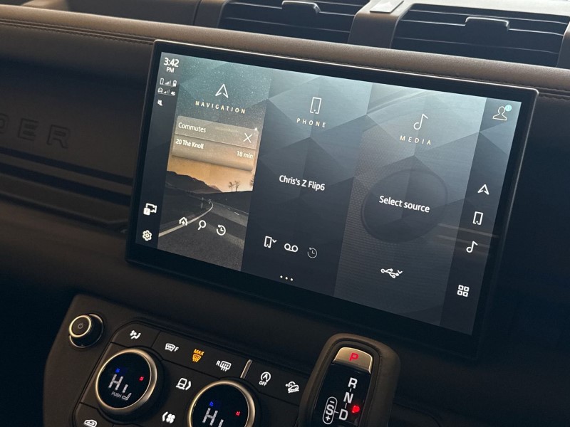 2025 (75) LAND ROVER DEFENDER 3.0 D250 X-Dynamic SE 110 5dr Auto 5126307