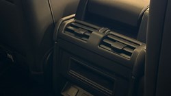 2025 (75) LAND ROVER DEFENDER 3.0 D250 X-Dynamic SE 110 5dr Auto 5126295