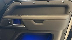 2025 (75) LAND ROVER DEFENDER 3.0 D250 X-Dynamic SE 110 5dr Auto 5126299