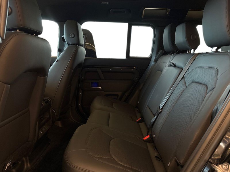 2025 (75) LAND ROVER DEFENDER 3.0 D250 X-Dynamic SE 110 5dr Auto 5126281