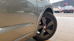 2019 (68) JAGUAR E-PACE 2.0 R-Dynamic SE 5dr Auto 4598981