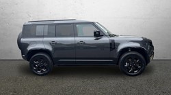 2026 (26) LAND ROVER DEFENDER 3.0 D250 X-Dynamic SE 110 5dr Auto 5758135