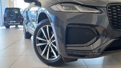 2023 (73) JAGUAR F-PACE 2.0 D200 R-Dynamic SE Black 5dr Auto AWD 4647267