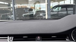 2020 (20) LAND ROVER RANGE ROVER EVOQUE 2.0 P200 S 5dr Auto 5366159