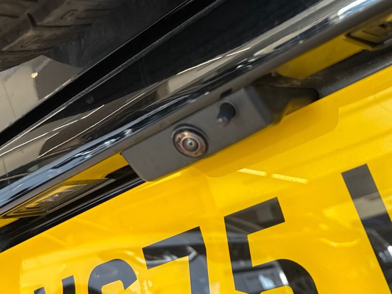 2025 (75) LAND ROVER DEFENDER 3.0 D250 X-Dynamic SE 110 5dr Auto 5130364