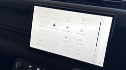 2025 (75) LAND ROVER DEFENDER 3.0 D250 X-Dynamic SE 110 5dr Auto 5130357