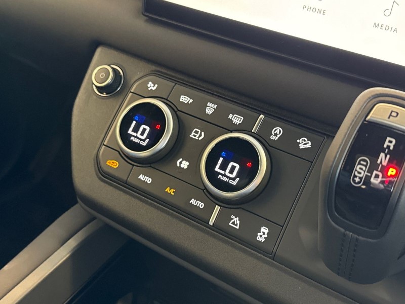 2025 (75) LAND ROVER DEFENDER 3.0 D250 X-Dynamic SE 110 5dr Auto 5150077