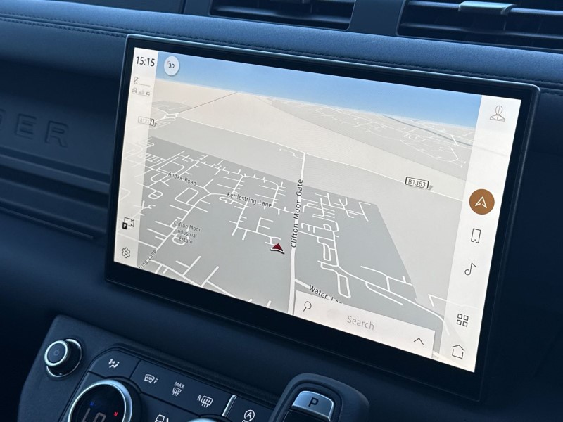 2025 (75) LAND ROVER DEFENDER 3.0 D250 X-Dynamic SE 110 5dr Auto 5150056