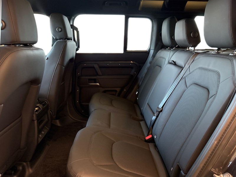 2025 (75) LAND ROVER DEFENDER 3.0 D250 X-Dynamic SE 110 5dr Auto 5150049