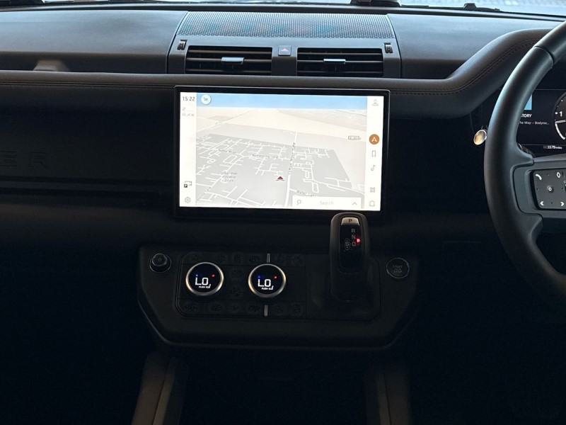 2025 (75) LAND ROVER DEFENDER 3.0 D250 X-Dynamic SE 110 5dr Auto 5130340