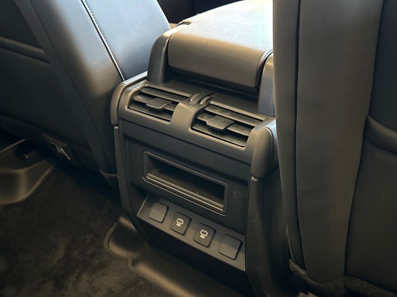 2025 (75) LAND ROVER DEFENDER 3.0 D250 X-Dynamic SE 110 5dr Auto 5150063