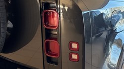 2025 (75) LAND ROVER DEFENDER 3.0 D250 X-Dynamic SE 110 5dr Auto 5150089