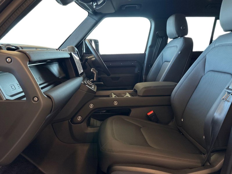 2025 (75) LAND ROVER DEFENDER 3.0 D250 X-Dynamic SE 110 5dr Auto 5130329