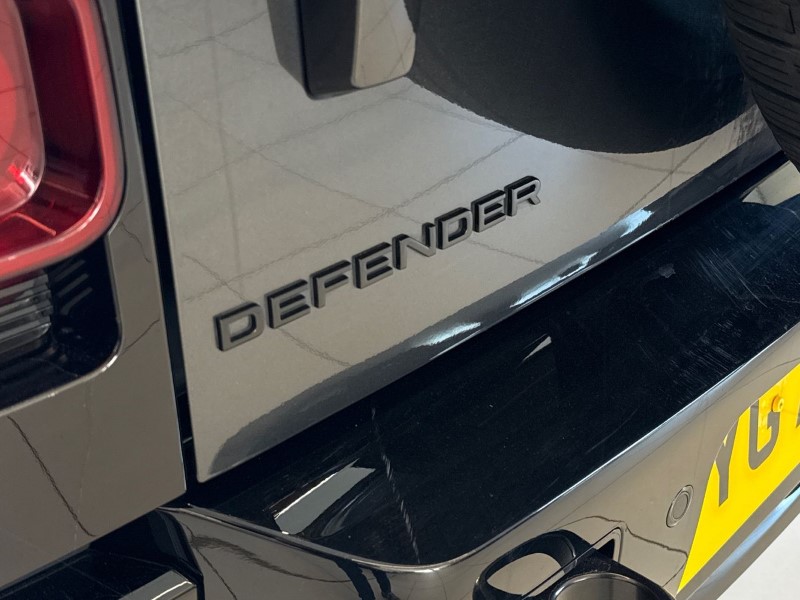 2025 (75) LAND ROVER DEFENDER 3.0 D250 X-Dynamic SE 110 5dr Auto 5150088