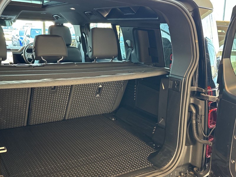 2025 (75) LAND ROVER DEFENDER 3.0 D250 X-Dynamic SE 110 5dr Auto 5130363