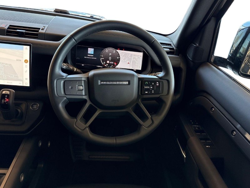 2025 (75) LAND ROVER DEFENDER 3.0 D250 X-Dynamic SE 110 5dr Auto 5150060