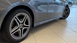 2021 (70) MERCEDES-BENZ A CLASS A200d AMG Line 5dr Auto 4613869