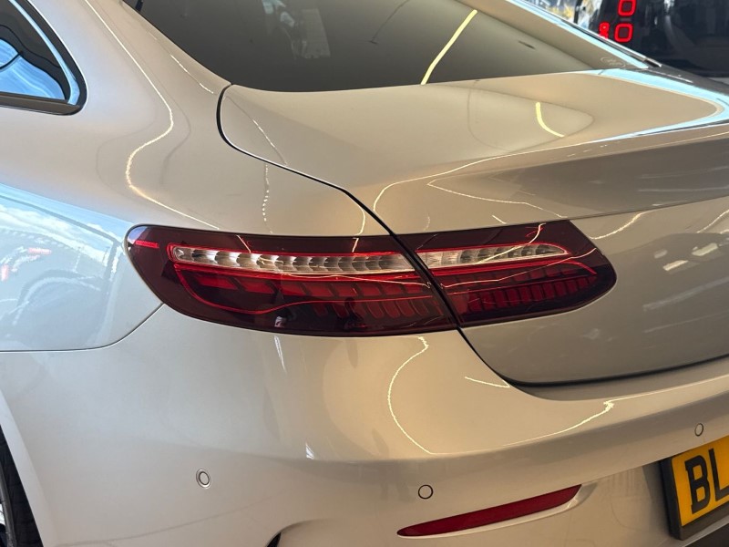 2022 (22) MERCEDES-BENZ E CLASS E300 AMG Line Night Ed Premium Plus 2dr 9G-Tronic 4600619