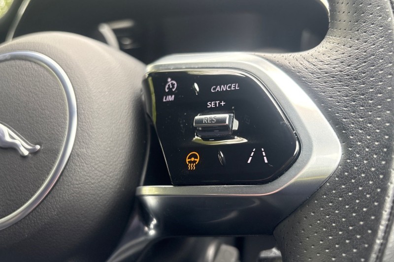 2022 (22) JAGUAR F-PACE 2.0 D200 R-Dynamic S 5dr Auto AWD 5391340