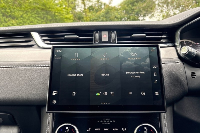 2022 (22) JAGUAR F-PACE 2.0 D200 R-Dynamic S 5dr Auto AWD 5391325