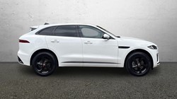 2022 (22) JAGUAR F-PACE 2.0 D200 R-Dynamic S 5dr Auto AWD 5391316