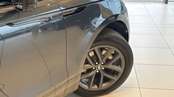 2025 (25) LAND ROVER RANGE ROVER VELAR 2.0 P400e Dynamic SE 5dr Auto 4674009