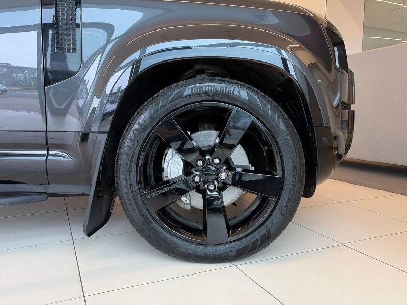 2025 (75) LAND ROVER DEFENDER 3.0 D350 X-Dynamic HSE 110 5dr Auto 5140428