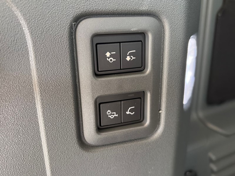 2025 (75) LAND ROVER DEFENDER 3.0 D350 X-Dynamic HSE 110 5dr Auto 5140475