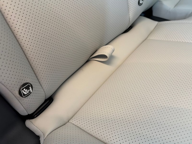 2025 (75) LAND ROVER DEFENDER 3.0 D350 X-Dynamic HSE 110 5dr Auto 5140461