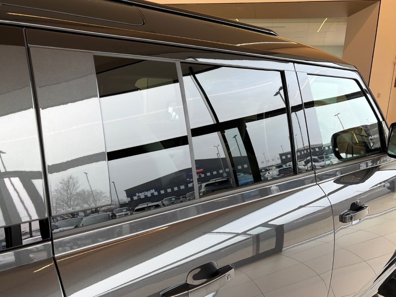 2025 (75) LAND ROVER DEFENDER 3.0 D350 X-Dynamic HSE 110 5dr Auto 5140474