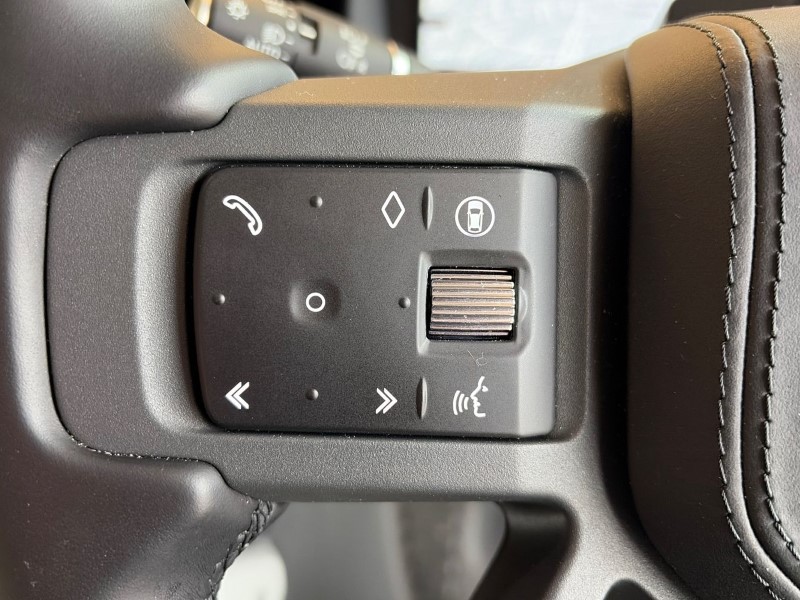 2025 (75) LAND ROVER DEFENDER 3.0 D350 X-Dynamic HSE 110 5dr Auto 5140449