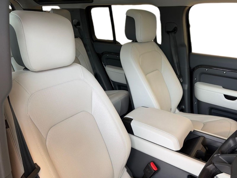 2025 (75) LAND ROVER DEFENDER 3.0 D350 X-Dynamic HSE 110 5dr Auto 5140447