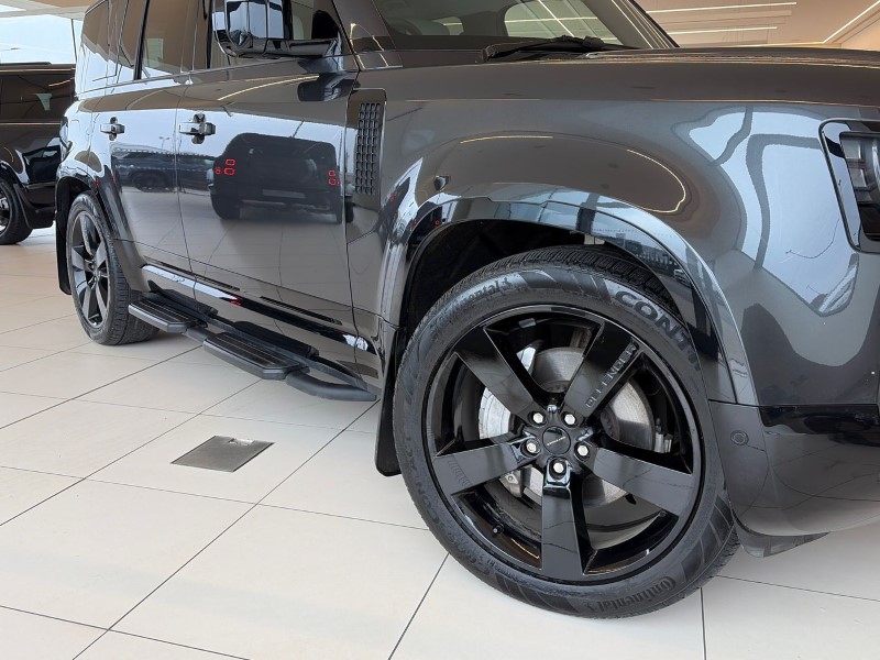 2025 (75) LAND ROVER DEFENDER 3.0 D350 X-Dynamic HSE 110 5dr Auto 5140467