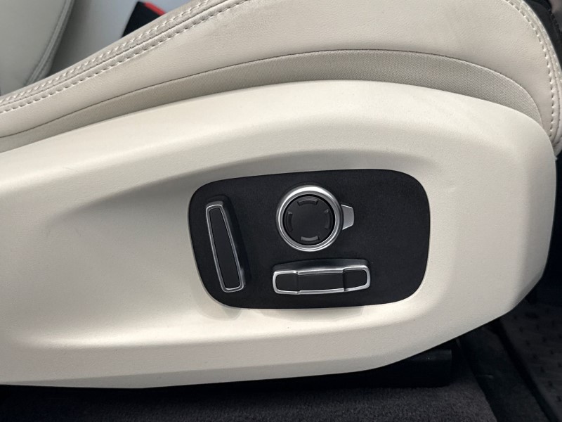 2022 (72) JAGUAR F-PACE 5.0 V8 550 SVR 5dr Auto AWD 4623794