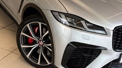 2022 (72) JAGUAR F-PACE 5.0 V8 550 SVR 5dr Auto AWD 4623812