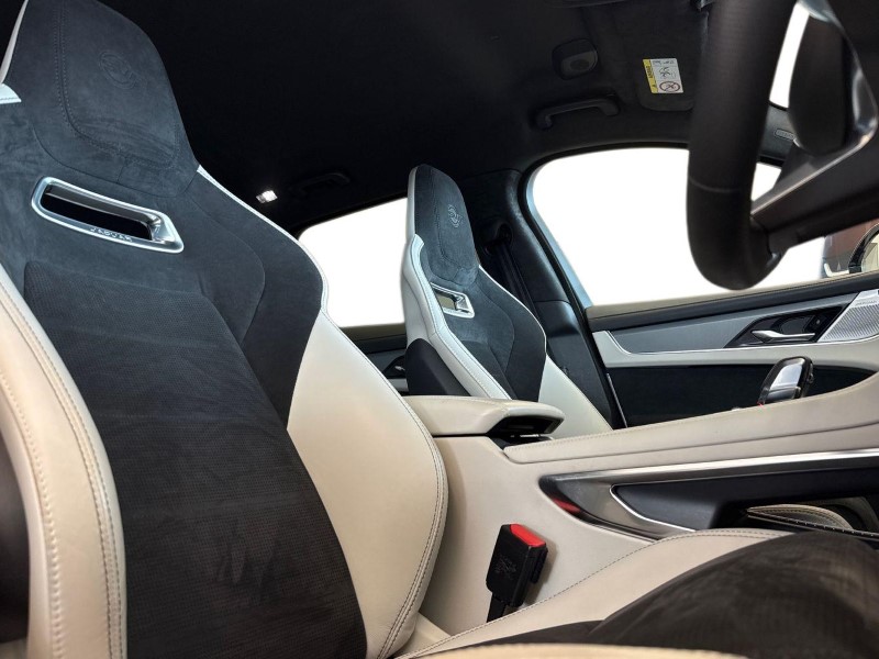 2022 (72) JAGUAR F-PACE 5.0 V8 550 SVR 5dr Auto AWD 4623796