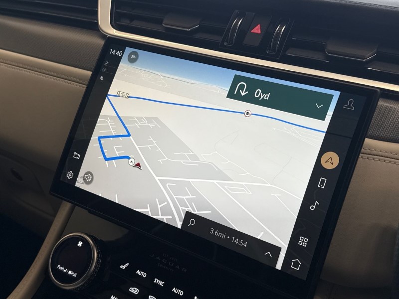 2022 (72) JAGUAR F-PACE 5.0 V8 550 SVR 5dr Auto AWD 4623782