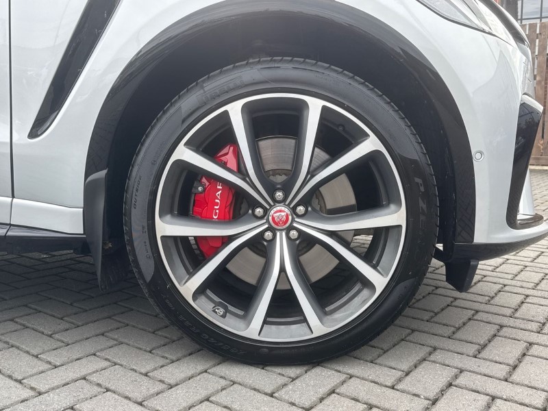 2022 (72) JAGUAR F-PACE 5.0 V8 550 SVR 5dr Auto AWD 4623779