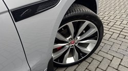 2023 (23) JAGUAR F-PACE 2.0 D200 R-Dynamic SE 5dr Auto AWD 4627229