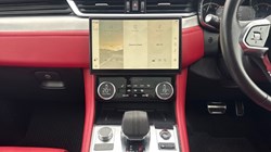 2023 (23) JAGUAR F-PACE 2.0 D200 R-Dynamic SE 5dr Auto AWD 4627193