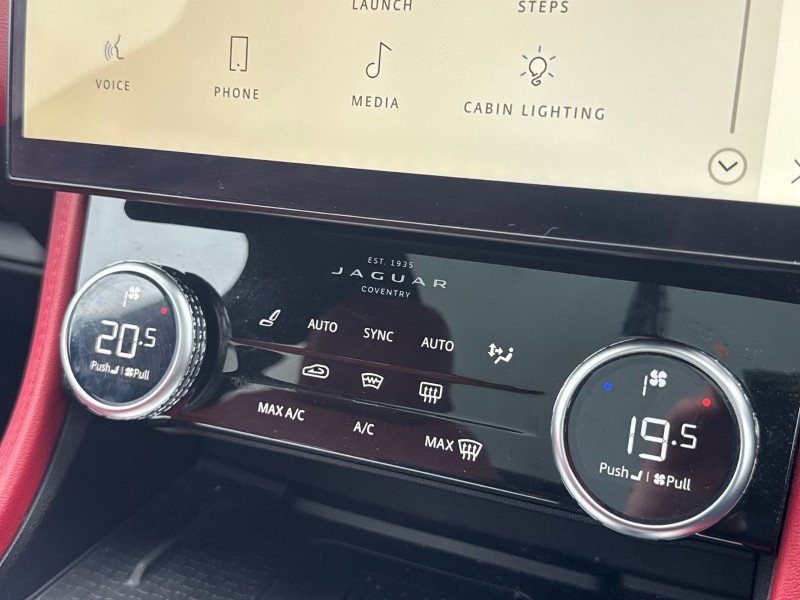 2023 (23) JAGUAR F-PACE 2.0 D200 R-Dynamic SE 5dr Auto AWD 4627213